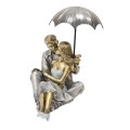 5---Figura-przedstawiajaca-siedzaca-pare.jpg